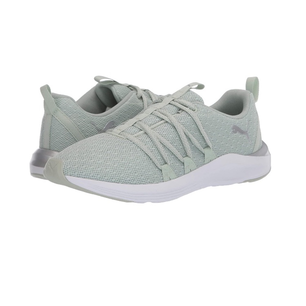 Puma women’s 9 Mint green sneaker